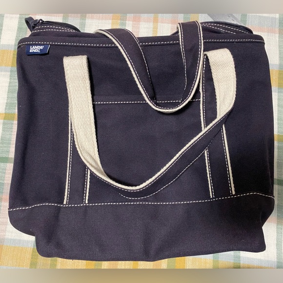 Lands’ End suede tote bag
Brand new never worn
More details pls see photos - Picture 1 of 6